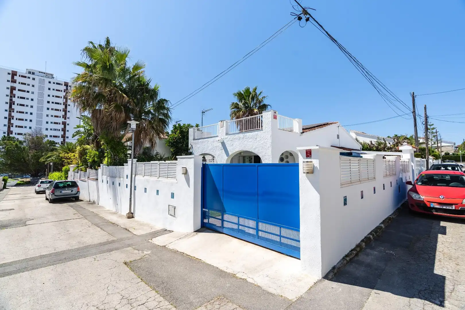Vista exterior de Casa o xalet en venda en Cambrils amb Aire condicionat, Calefacció i Jardí privat