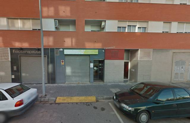 Local comercial en Alquiler en Calle Roberto Rosello Gasch, 38 en Llombai