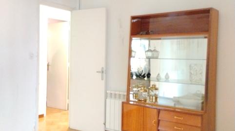Foto 3 de Piso en venta en Calle del Aligustre, Valdeacederas, Madrid