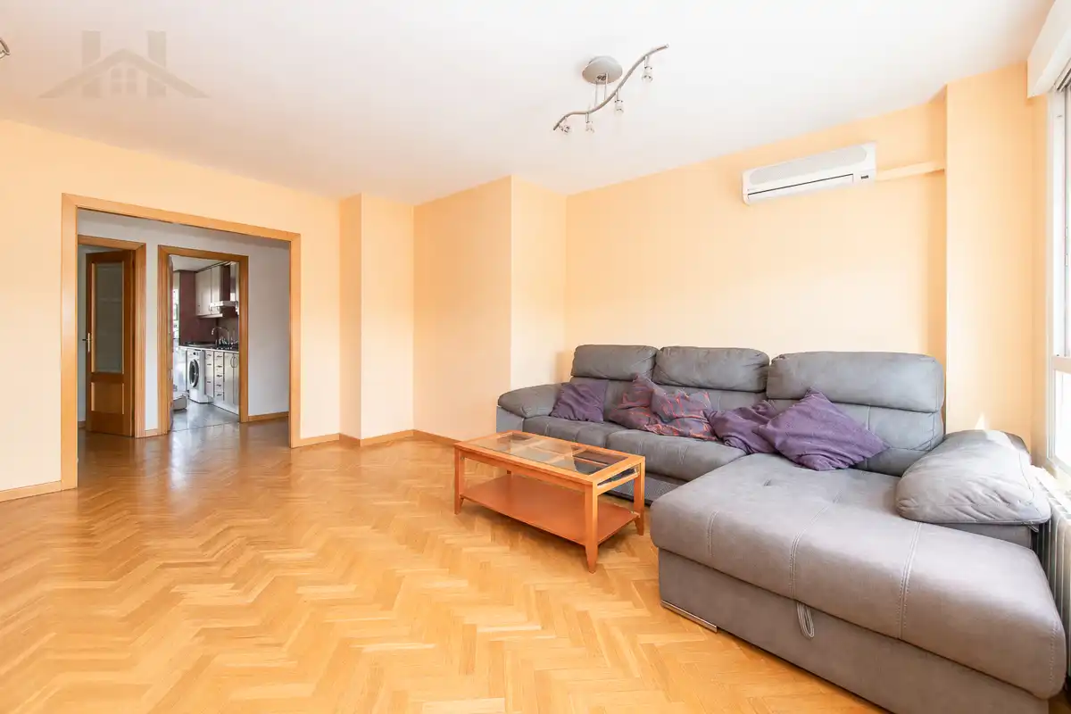 Sala d'estar de Pis en venda en Fuenlabrada amb Aire condicionat, Calefacció i Parquet