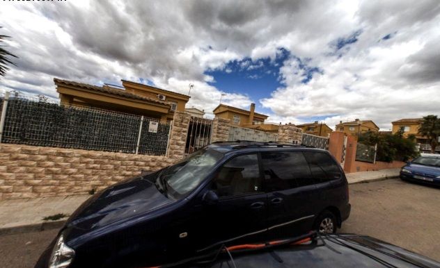 Aparcament de Casa adosada en venda en Montserrat