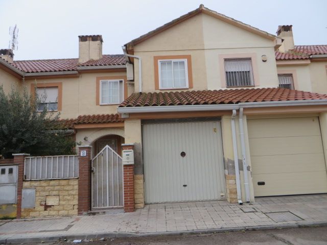 Exterior view of Single-family semi-detached for sale in Cabañas de la Sagra