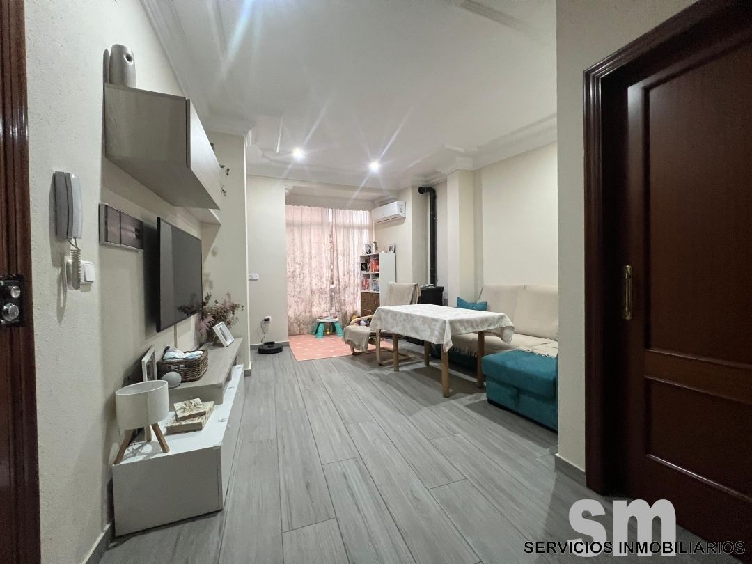 Living room of Flat for sale in Ubrique  with Terrace, Storage room and Balcony