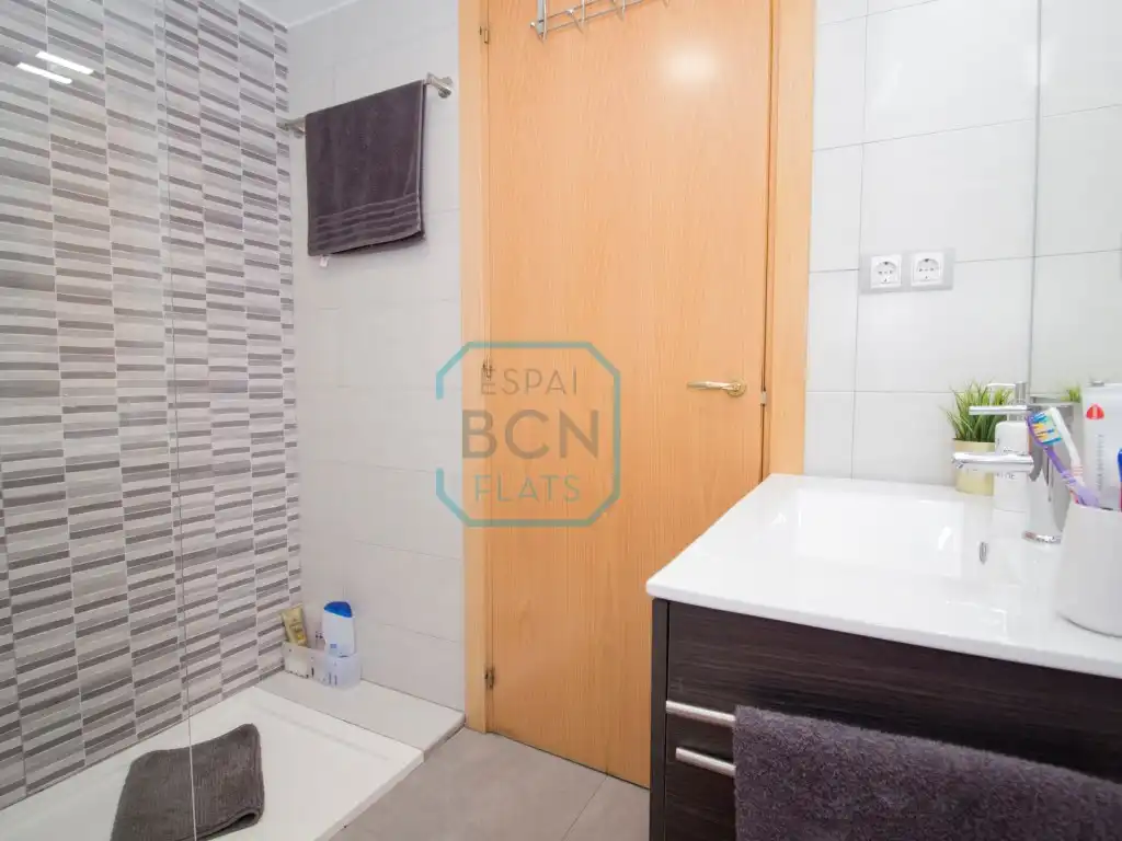 Badezimmer von Maisonette zum Verkauf in Barcelona