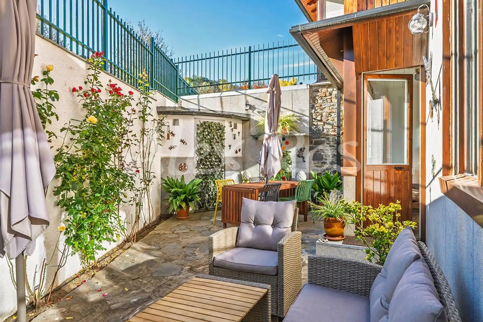 Terrassa de Casa o xalet en venda en Fontanals de Cerdanya amb Terrassa, Traster i Moblat