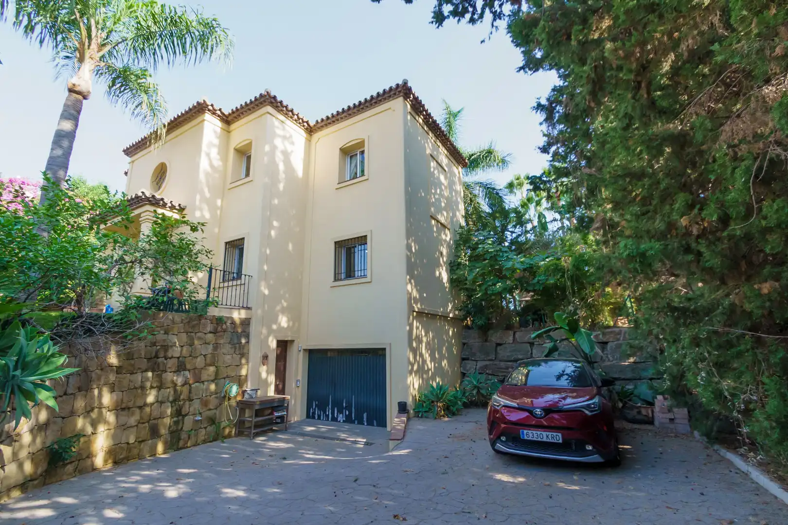 Vista exterior de Casa o chalet en venta en Marbella con Aire acondicionado, Jardín privado y Terraza