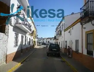 Casa adosada en venda a Trigueros