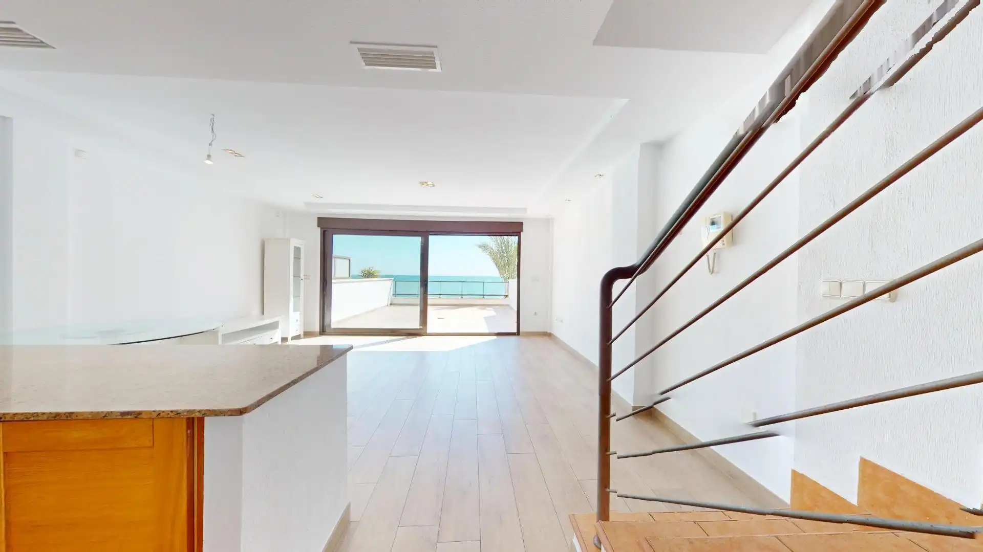 Dúplex en venta en Elche / Elx con Aire acondicionado, Calefacción y Terraza