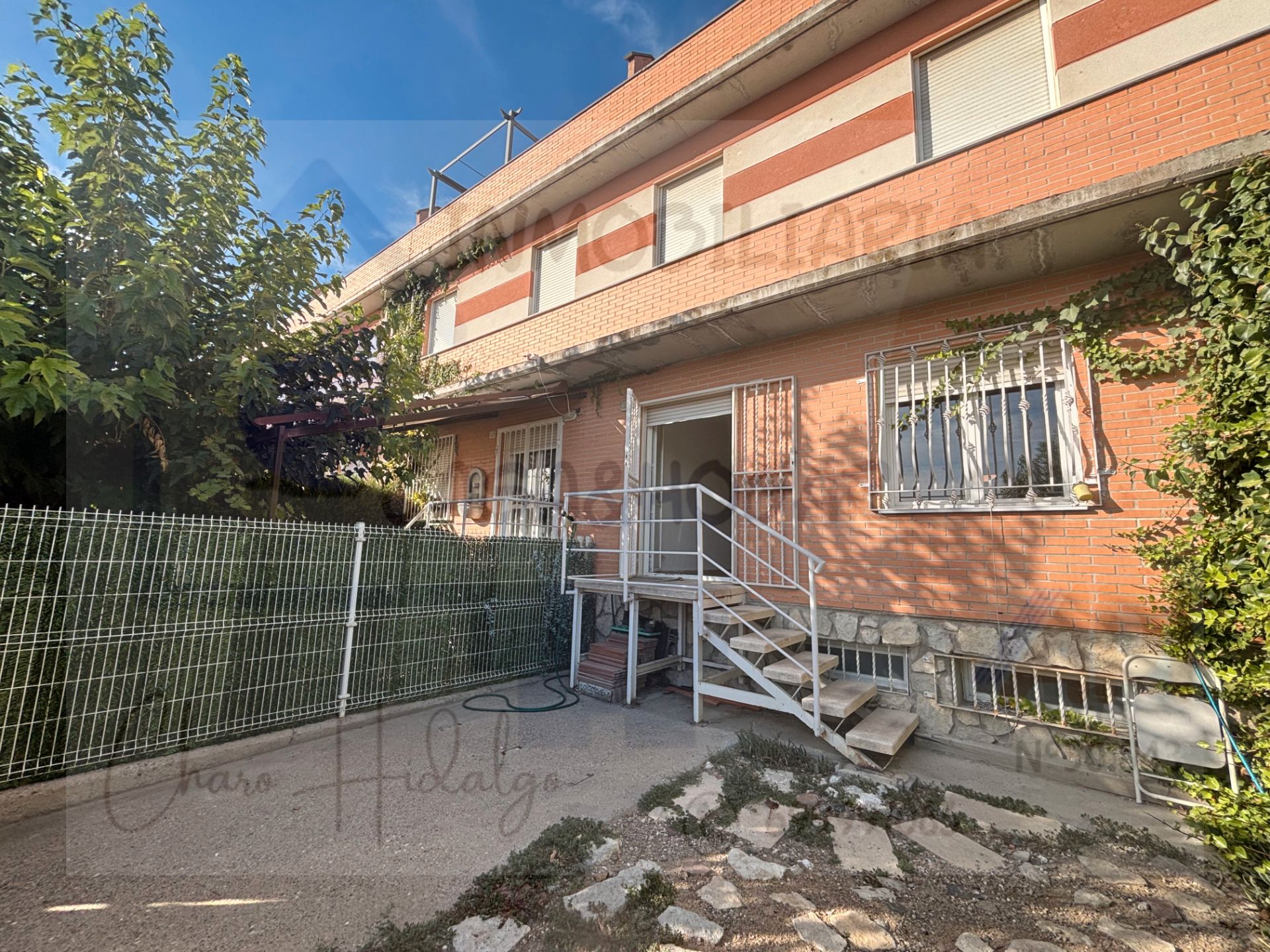 Exterior view of Single-family semi-detached for sale in Alfajarín  with Heating, Private garden and Parquet flooring