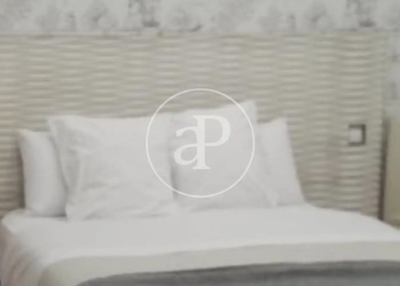 Bedroom of Flat for rent in Madrid  with Air Conditioner, Heating and Private garden
