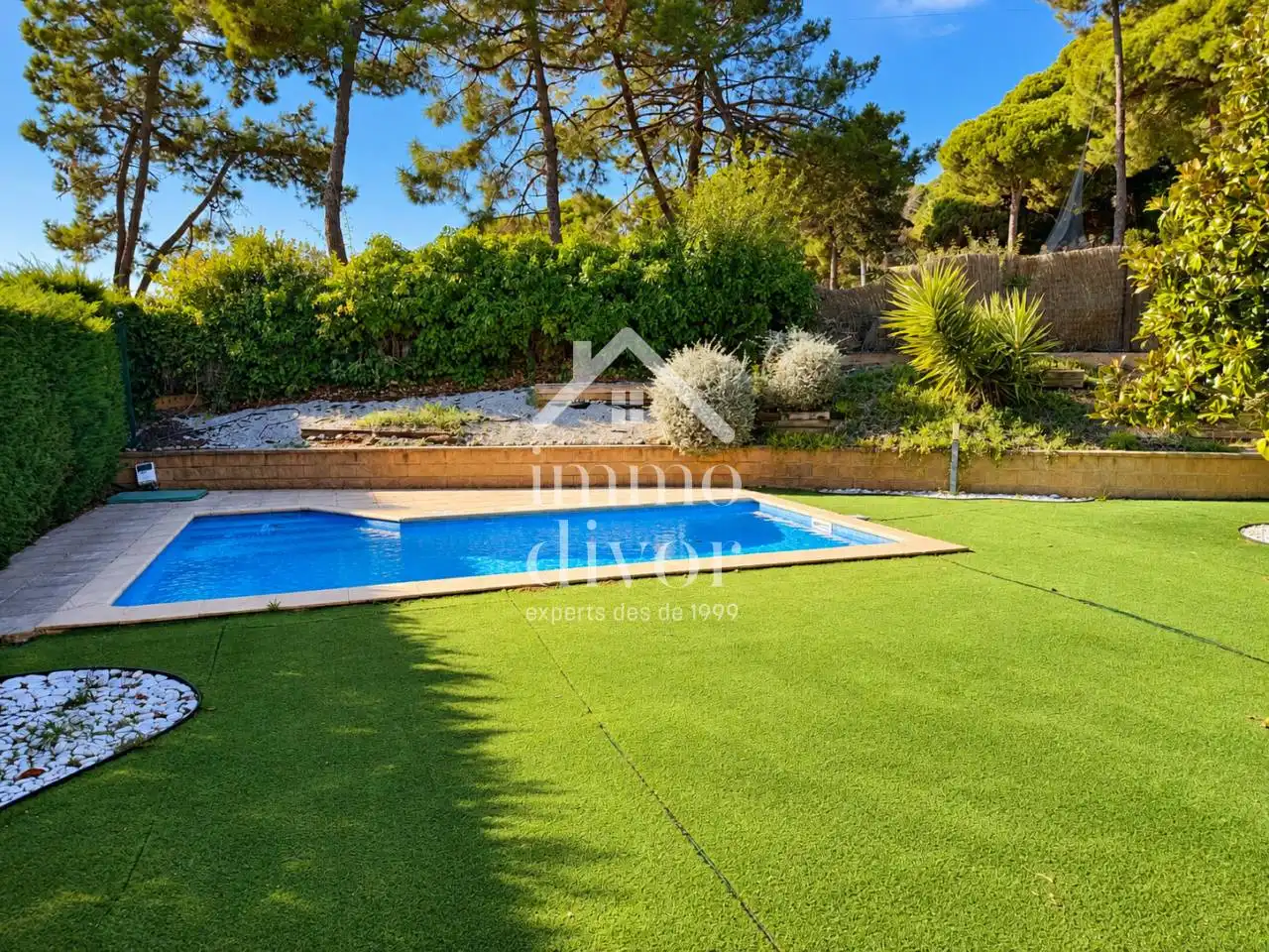 Piscina de Casa o xalet en venda en Sant Vicenç de Montalt amb Aire condicionat, Calefacció i Jardí privat
