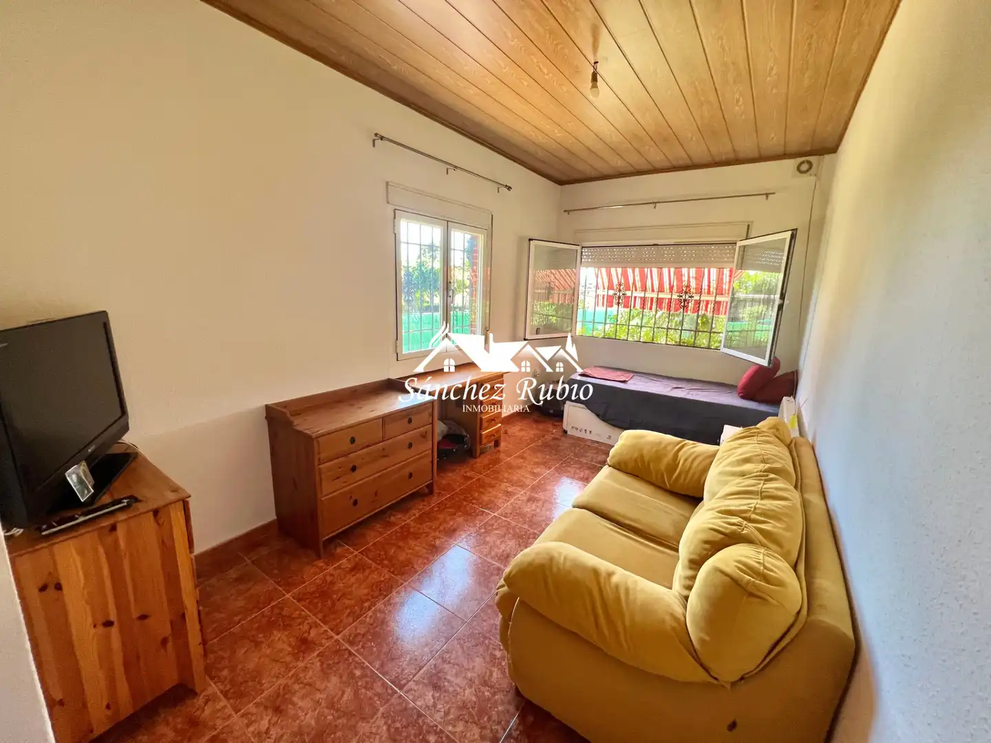 Living room of Houses for sale in Galapagar  with Heating, Private garden and Parquet flooring