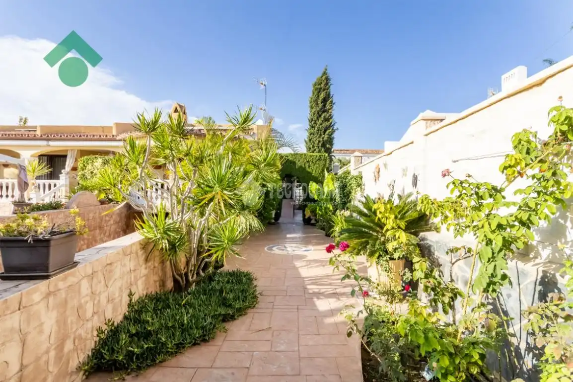 Jardín de Casa o chalet en venta en Rincón de la Victoria con Aire acondicionado, Terraza y Piscina