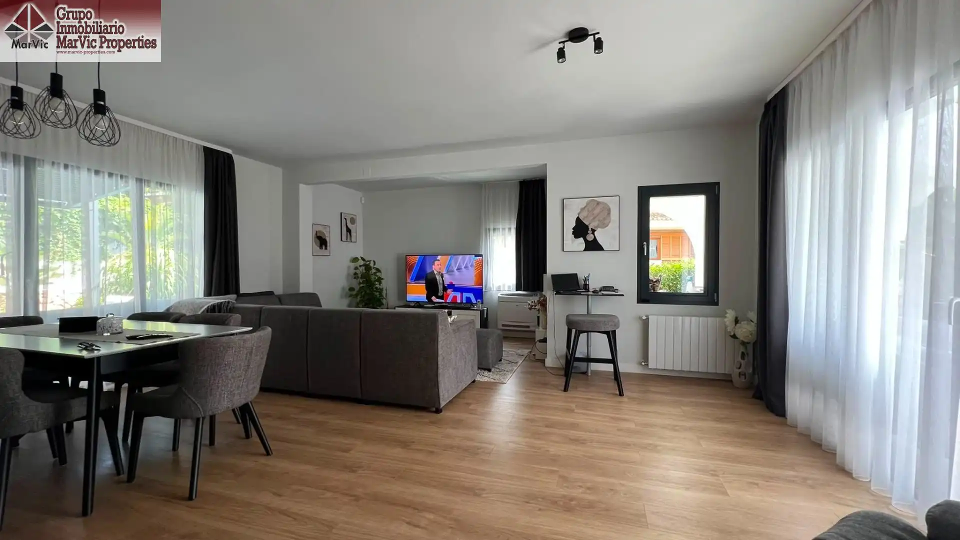 Sala de estar de Casa o chalet en venta en Benidorm con Aire acondicionado, Terraza y Piscina