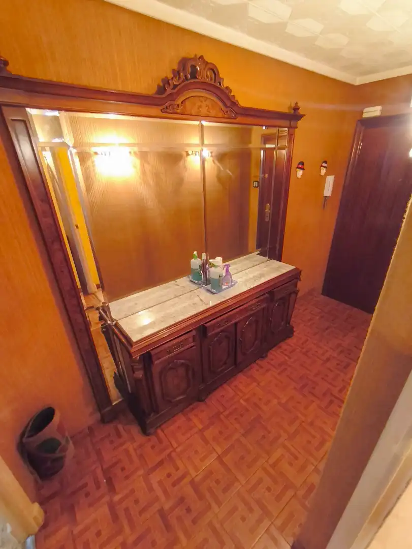 Piso en venta en Avenida de Gijón, Versalles