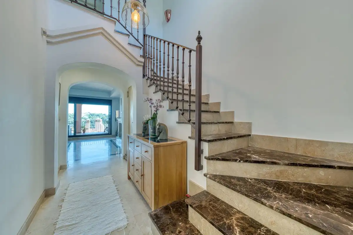 Casa adosada en venta en Estepona con Aire acondicionado, Terraza y Piscina comunitaria