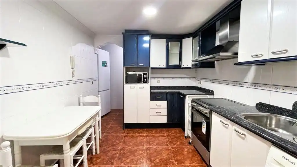 Cocina de Piso para compartir en Elche / Elx con Aire acondicionado y Amueblado