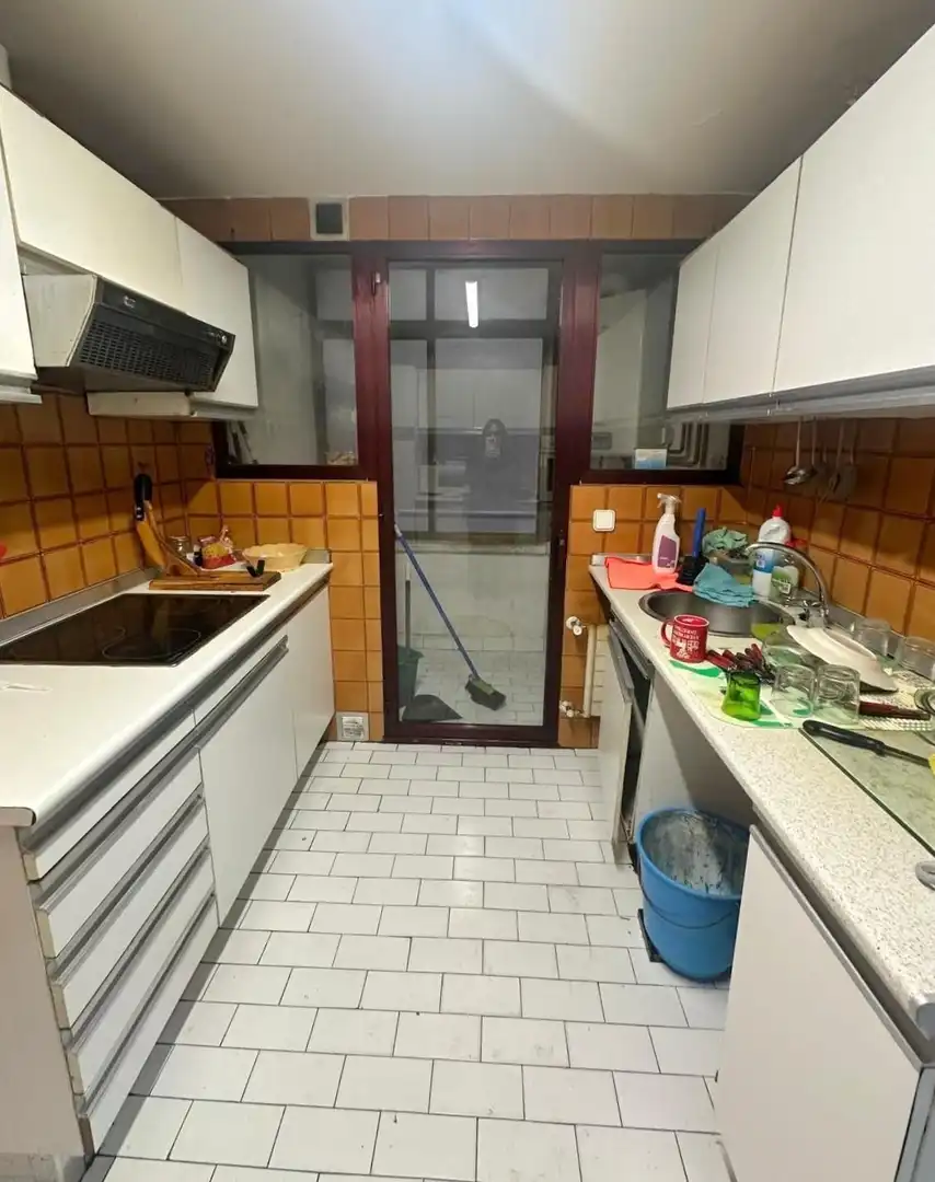 Cuina de Pis en venda en León Capital  amb Calefacció, Parquet i Terrassa