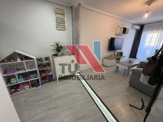 Sala de estar de Piso en venta en Fuensalida con Aire acondicionado, Calefacción y Parquet