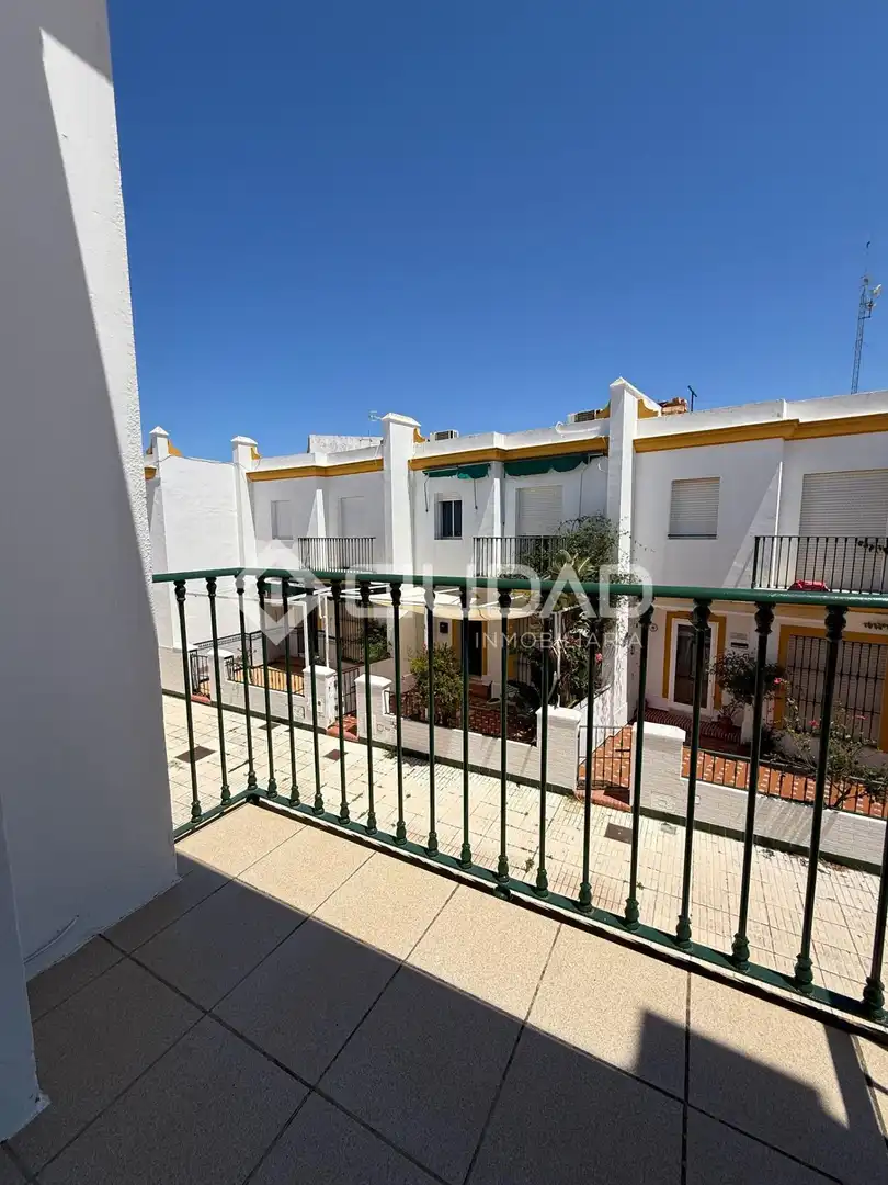 Vista exterior de Casa o chalet en venta en Chipiona con Aire acondicionado y Balcón