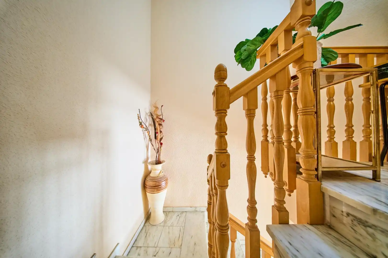 Casa adosada en venta en Baza con Calefacción, Terraza y Trastero