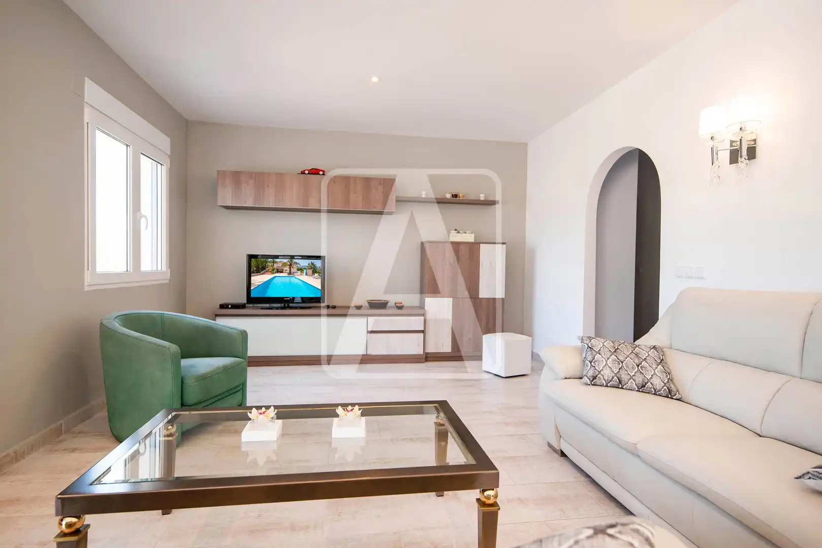 Sala d'estar de Casa o xalet en venda en Calpe / Calp amb Aire condicionat, Calefacció i Jardí privat