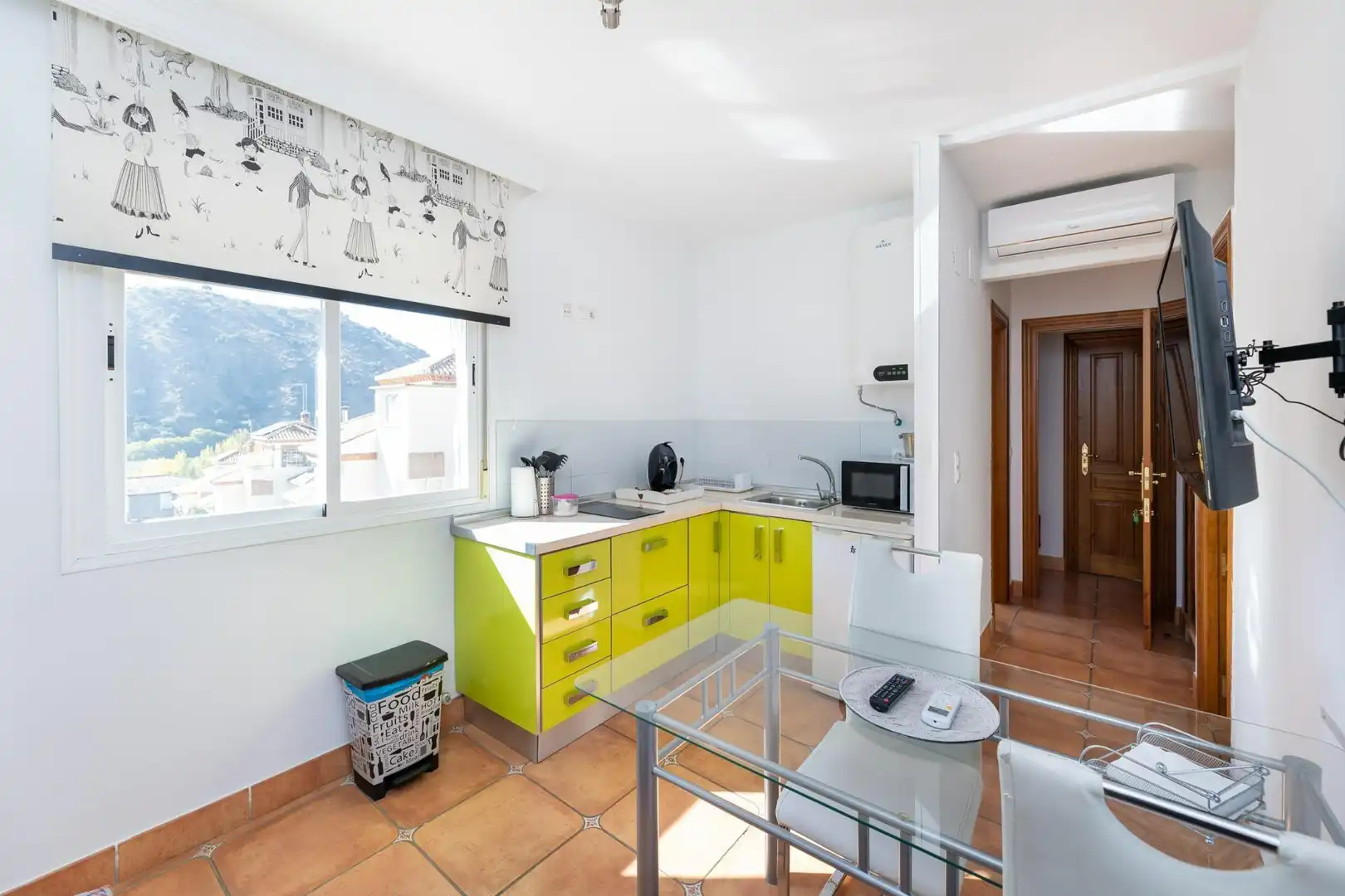Cocina de Casa o chalet en venta en Granada con Aire acondicionado, Calefacción y Jardín privado