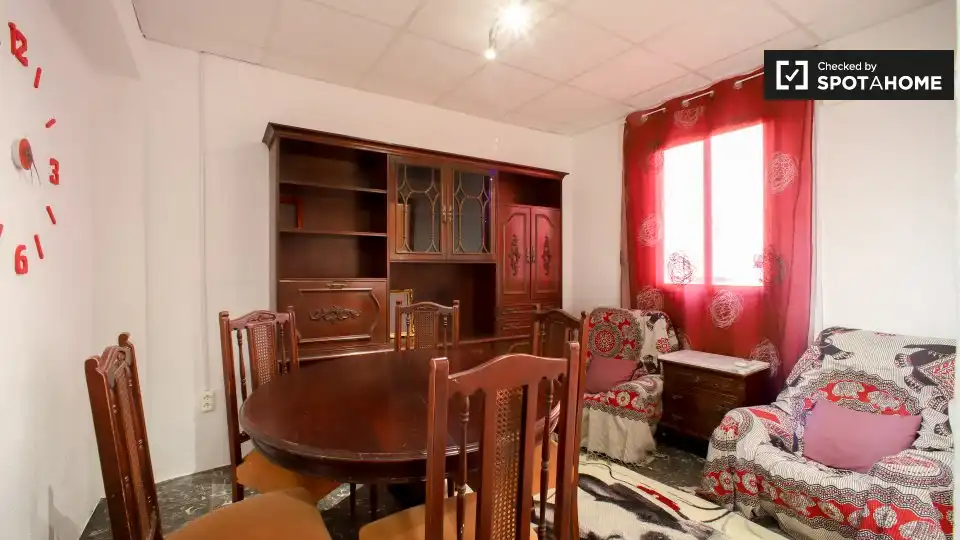 Dining room of Flat for rent in Valencia  with Air Conditioner, Heating and Furnished