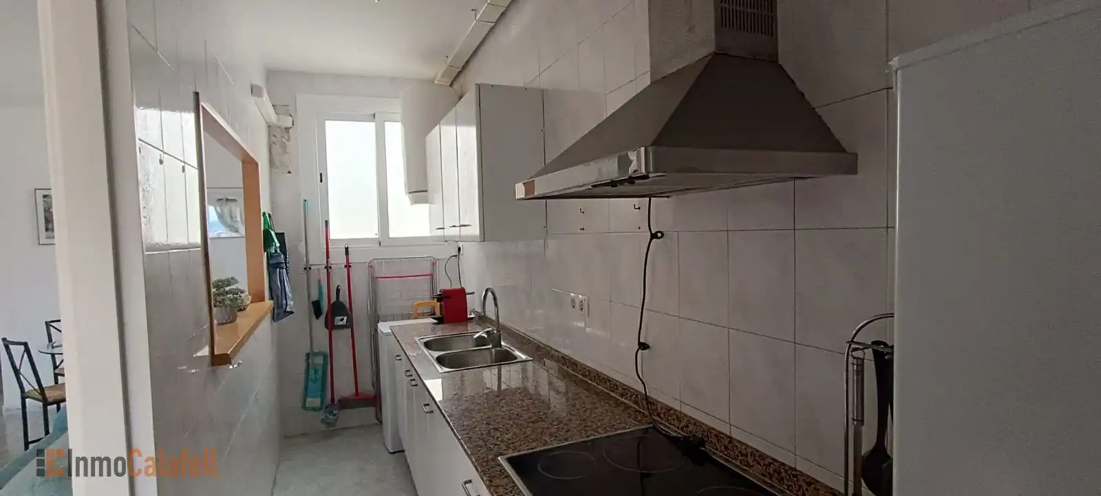 Küche von Dachboden zum Verkauf in Calafell mit Klimaanlage, Heizung und Terrasse