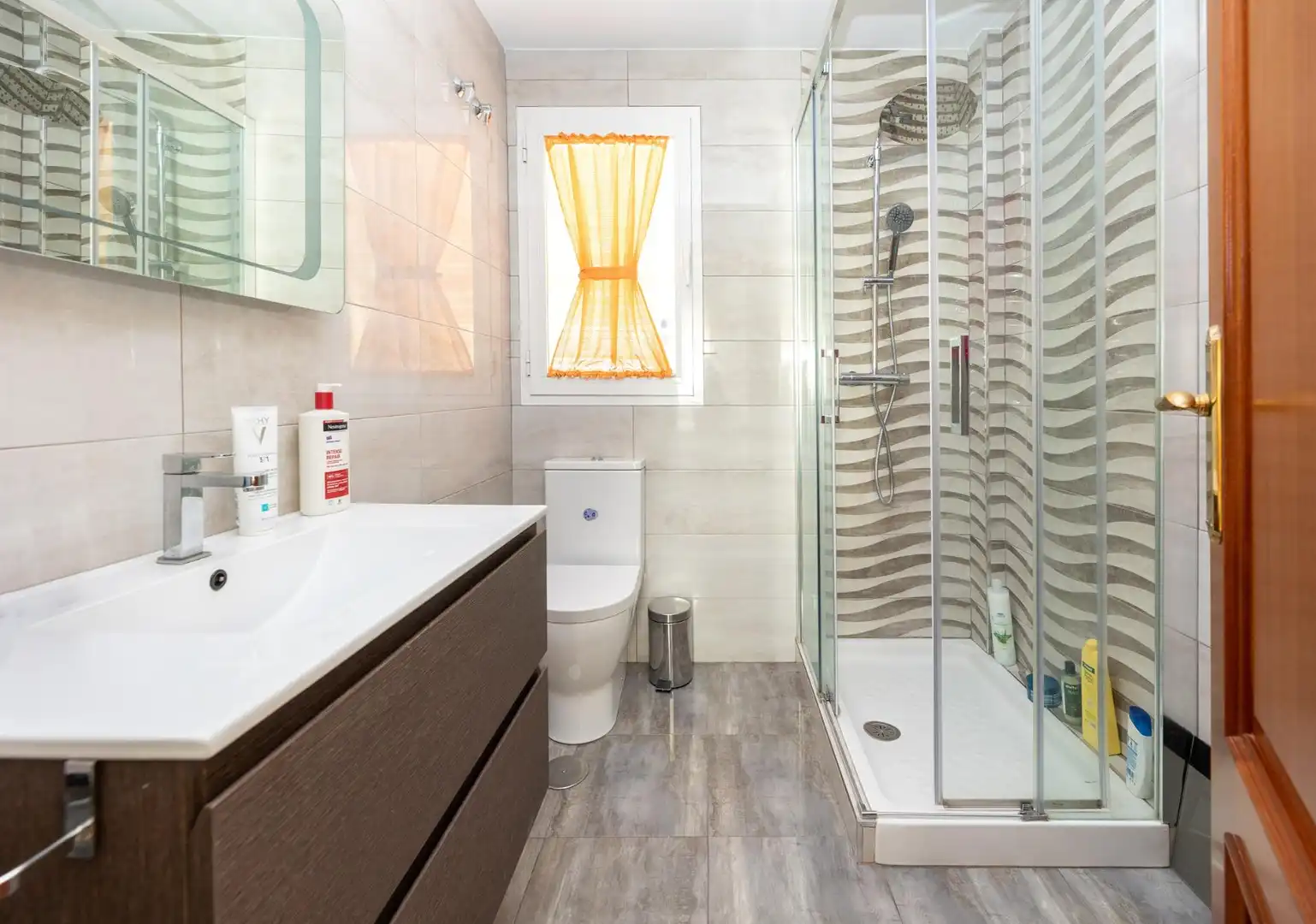 Baño de Casa adosada en venta en Granada con Calefacción