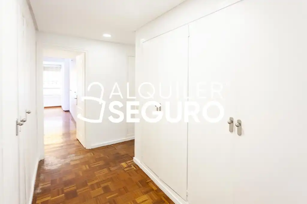 Flat with lift to rent in Menendez Pidal, imagen 27