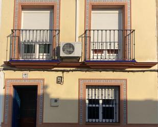 Vista exterior de Casa o xalet en venda en El Ronquillo amb Terrassa