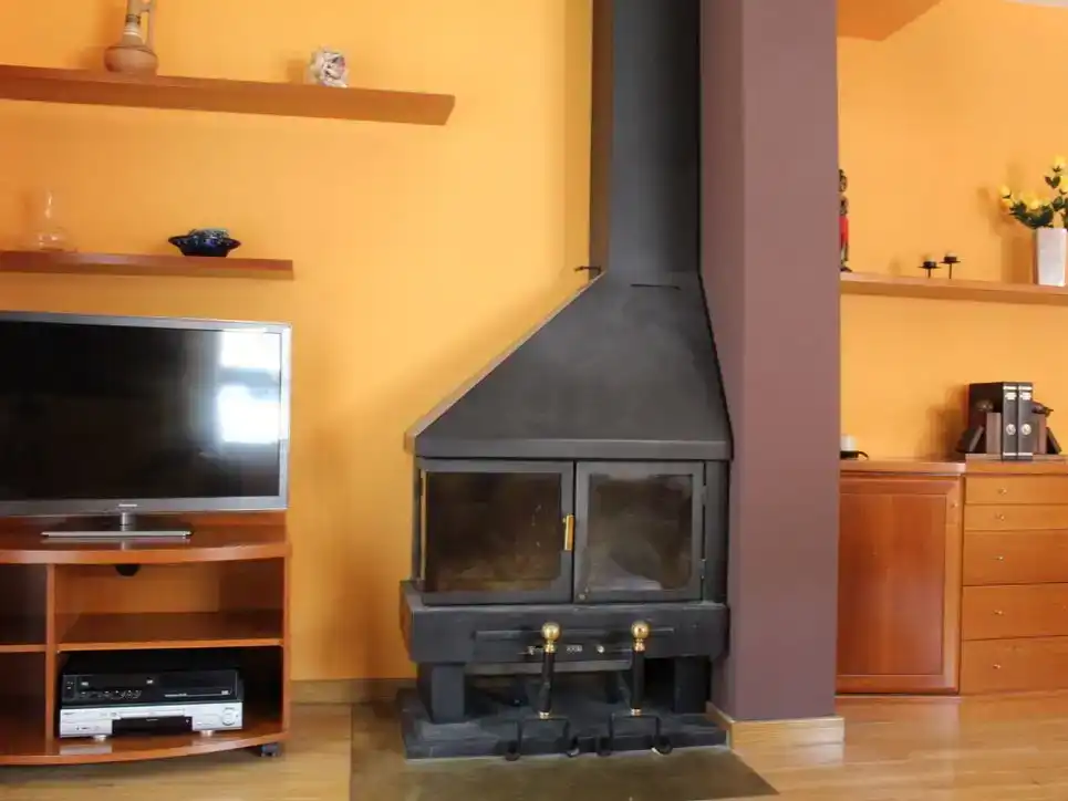 Wohnzimmer von Wohnung zur Miete in Camprodon mit Parkett, Möbliert und Balkon
