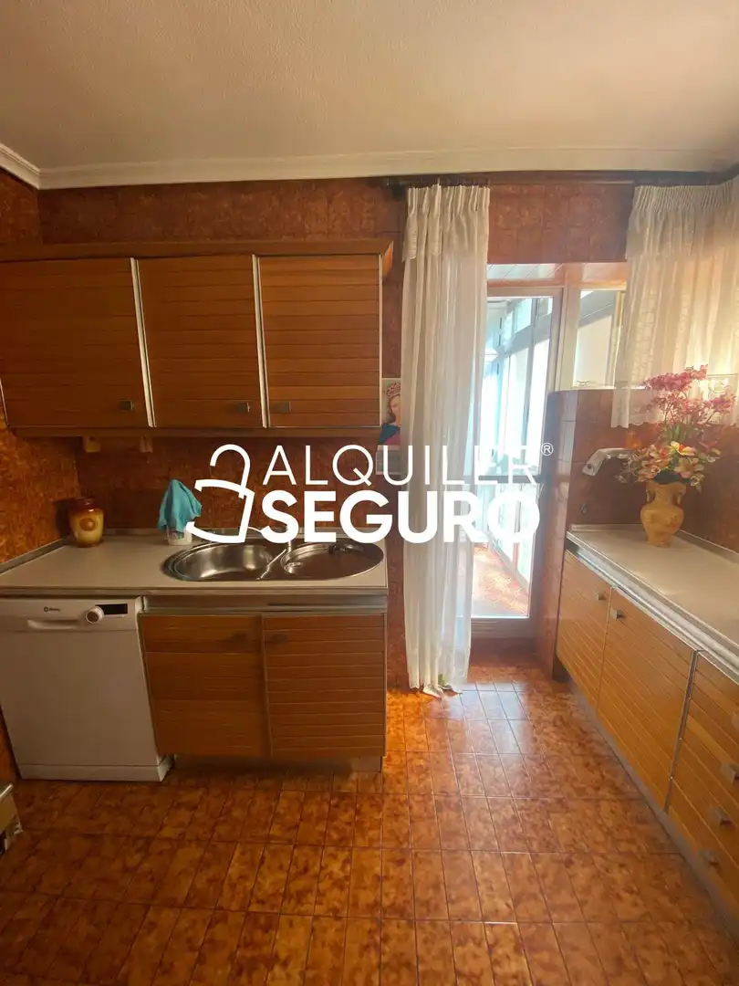 Cuina de Pis de lloguer en Guadalajara amb Aire condicionat, Calefacció i Terrassa