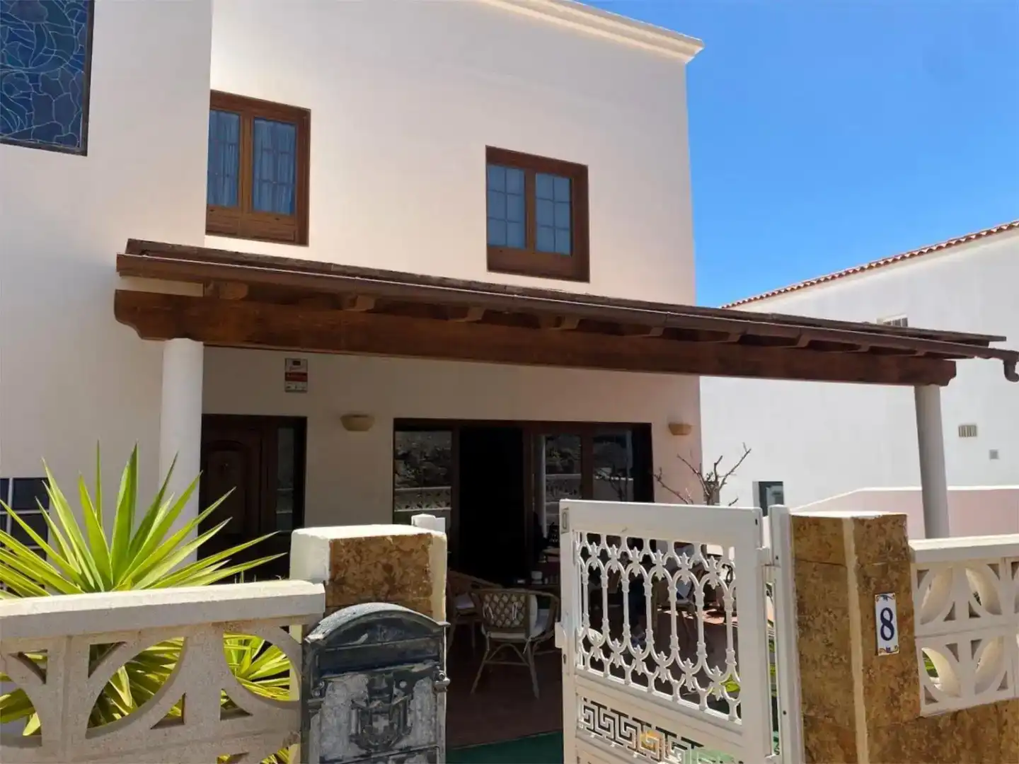 Vista exterior de Casa o xalet en venda en Tuineje amb Aire condicionat, Piscina i Balcó