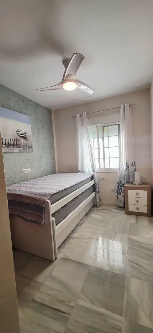 Habitación de Apartamento de alquiler en Torrox con Aire acondicionado, Calefacción y Terraza
