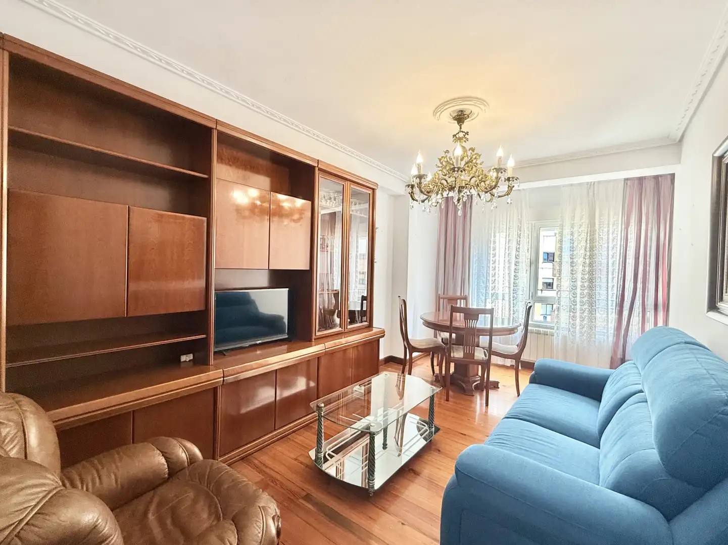 Sala d'estar de Pis de lloguer en El Astillero   amb Calefacció i Parquet