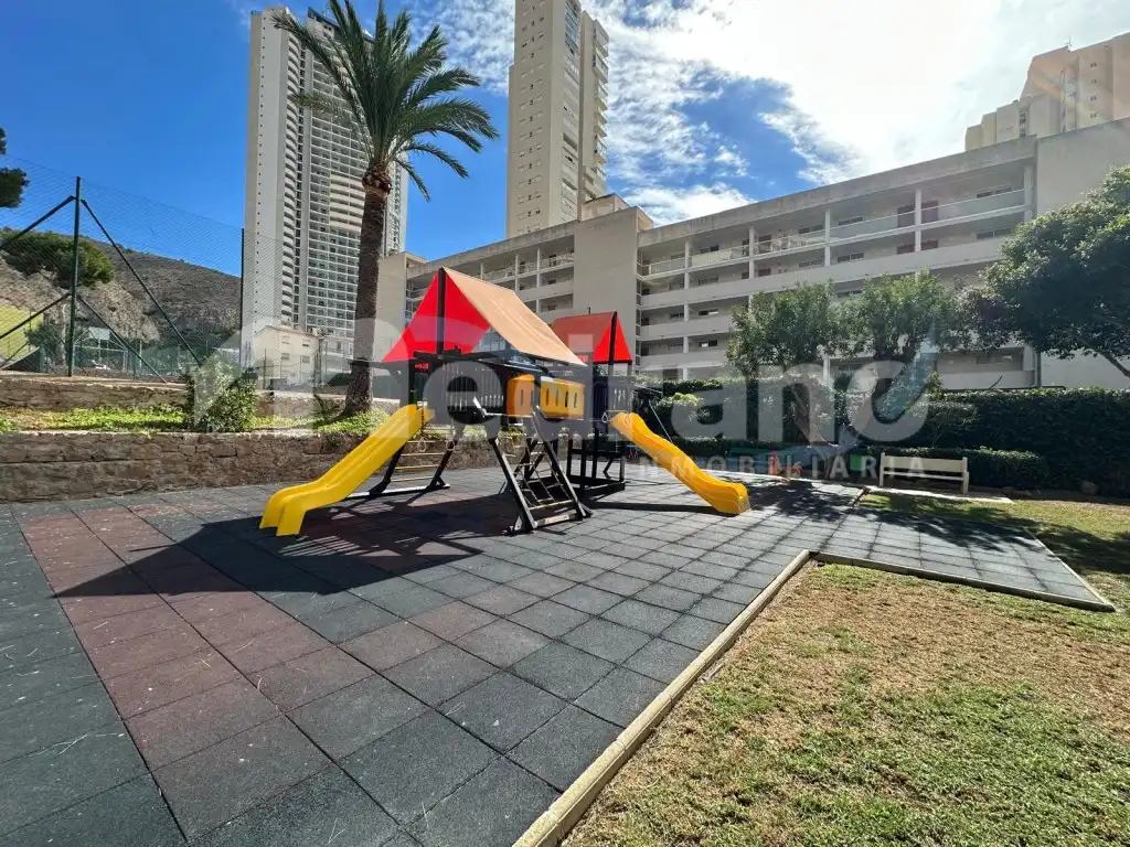 Parking de Apartamento en venta en Benidorm con Terraza, Piscina y Piscina comunitaria