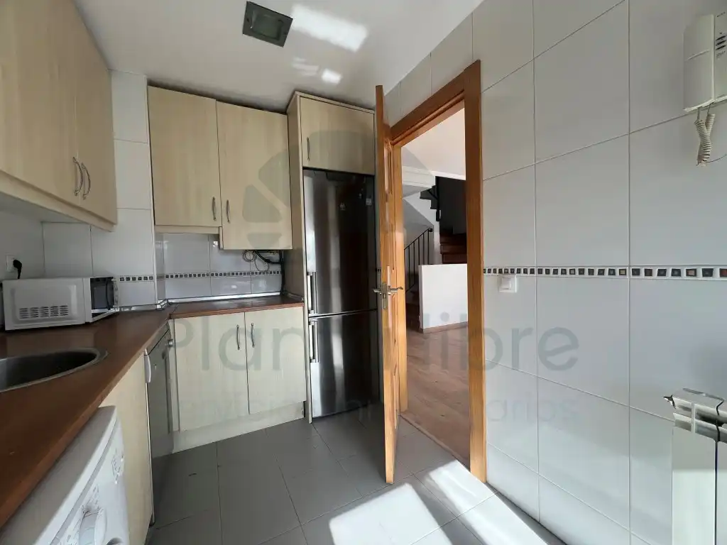 Kitchen of Duplexes for sale in Villamediana de Iregua  with Terrace and Swimming Pool