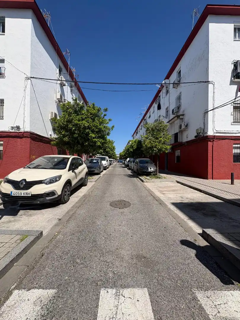 Vista exterior de Piso en venta en  Sevilla Capital