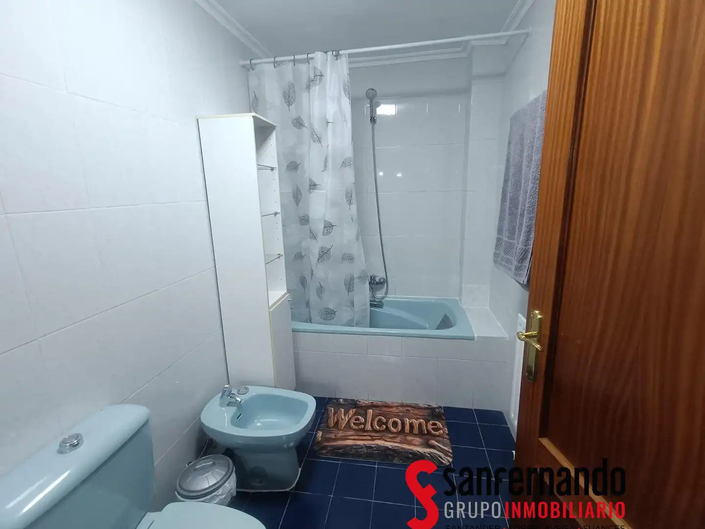 Bathroom of Flat for rent in Santander  with Heating, Parquet flooring and Furnished