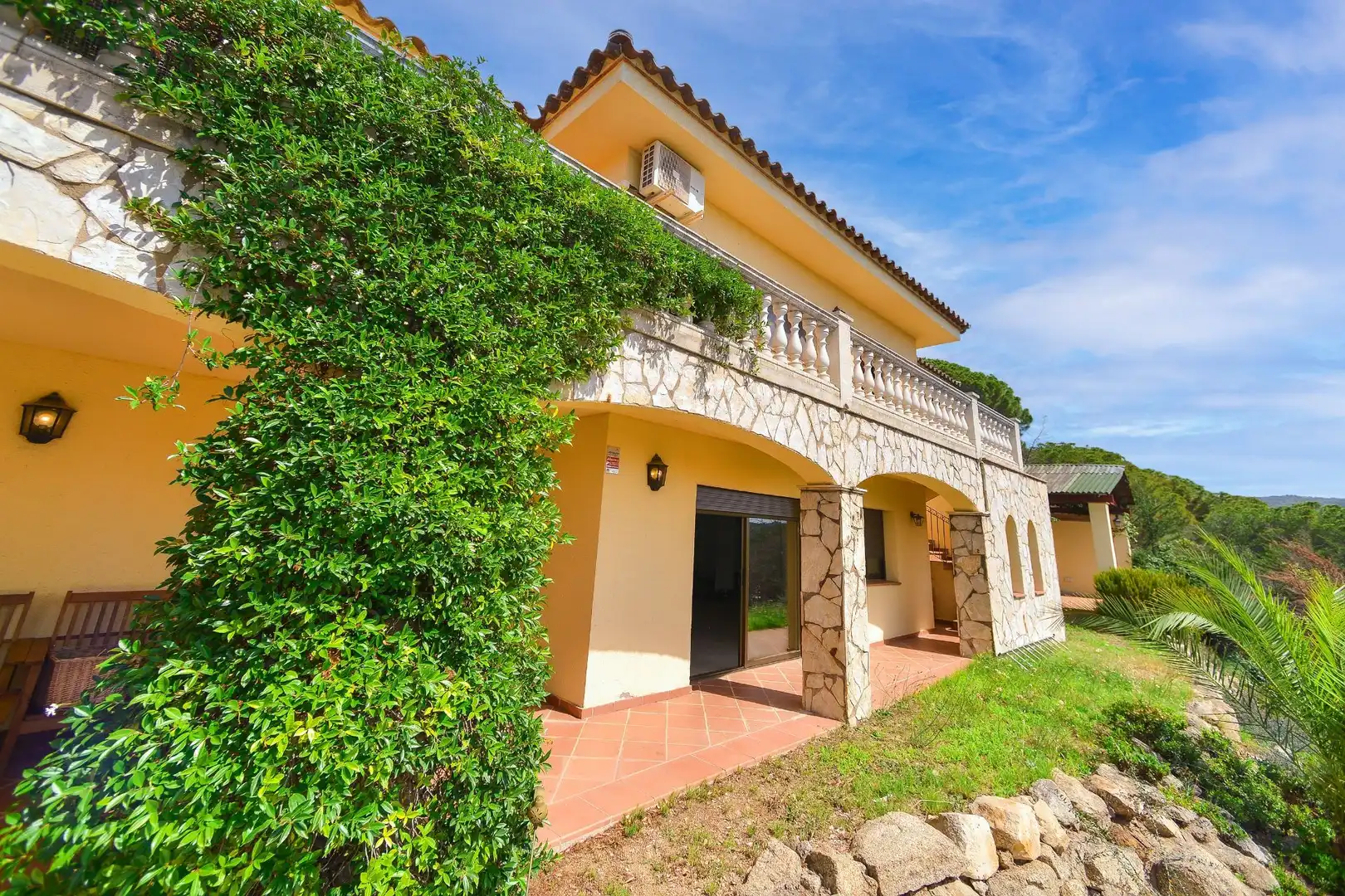 Vista exterior de Casa o chalet en venta en Calonge i Sant Antoni con Aire acondicionado, Jardín privado y Terraza