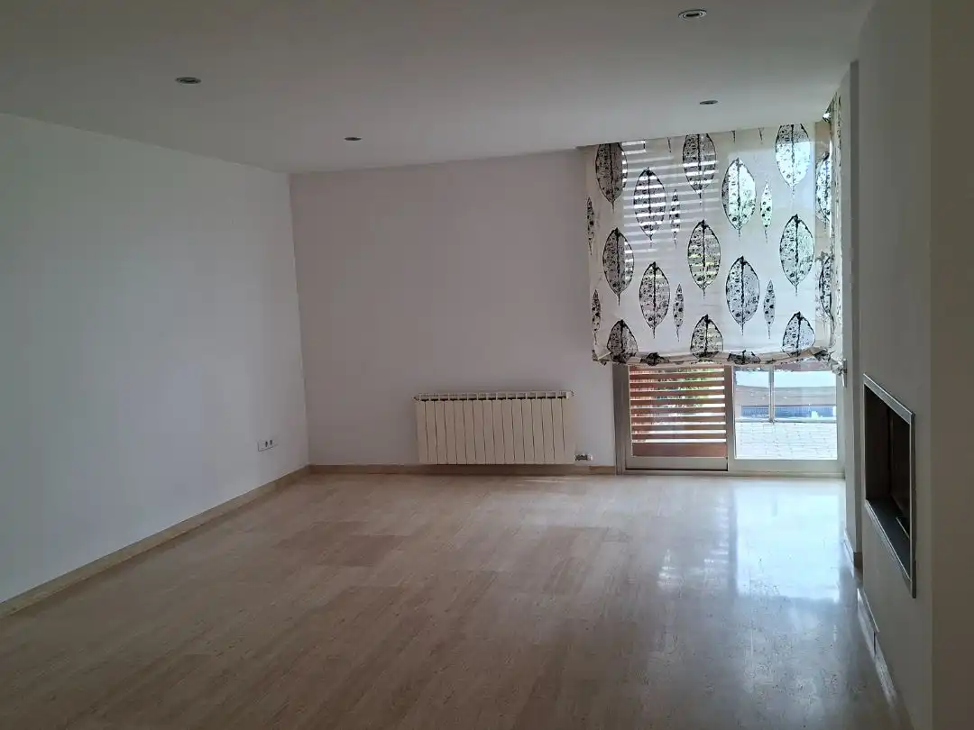 Casa aparellada amb piscina en venda a Av Mas Clariana 78, imagen 6