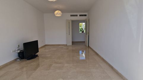 Foto 4 de Piso en venta en Calahonda, Mijas