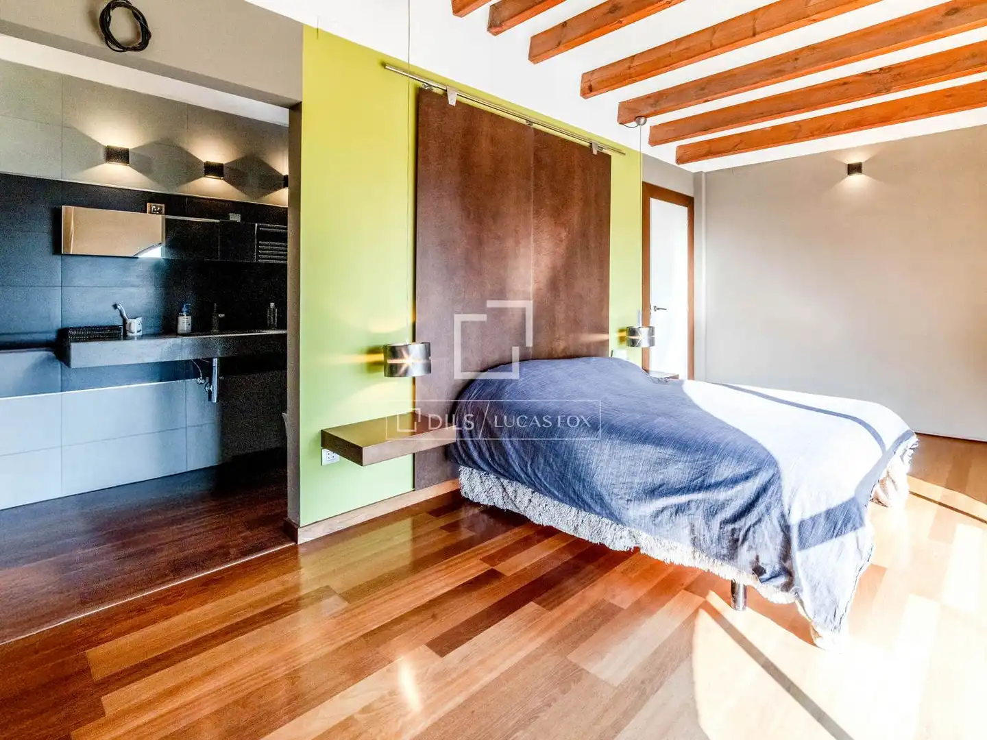 Habitación de Finca rústica en venta en Castellví de la Marca con Calefacción, Jardín privado y Terraza