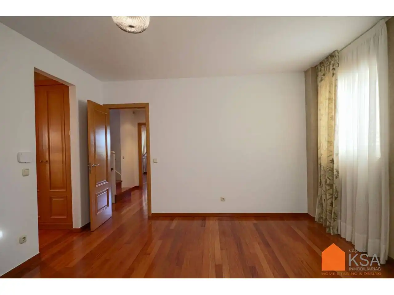 Houses for sale in Calle Piñeiro de Villestro, Parroquias de Santiago