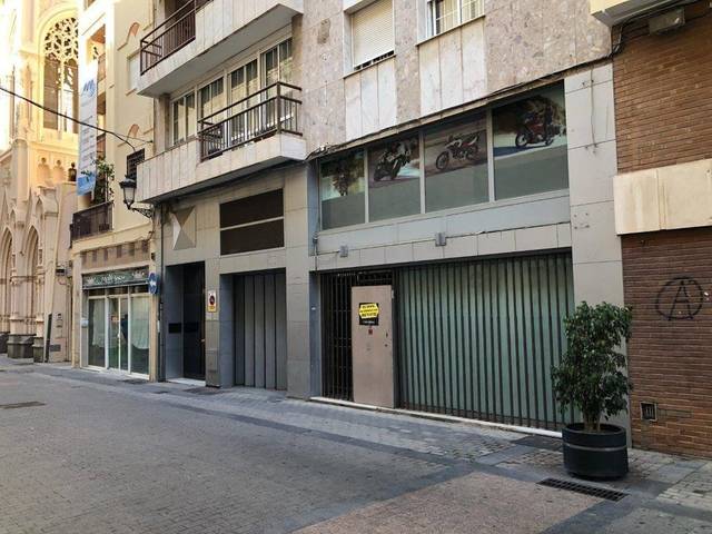 Local comercial en Venta en Calle RABIDA en Centro