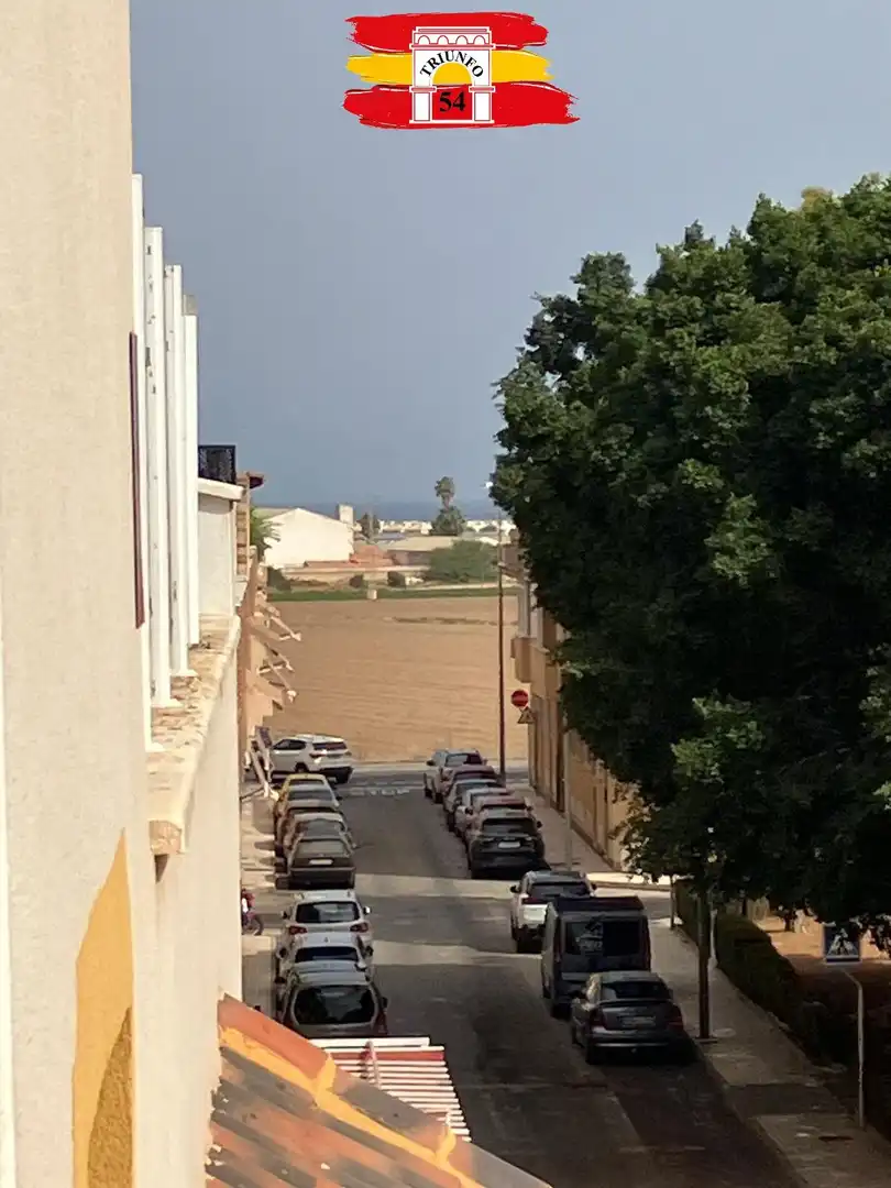 Vista exterior de Àtic en venda en Pilar de la Horadada amb Aire condicionat, Terrassa i Moblat