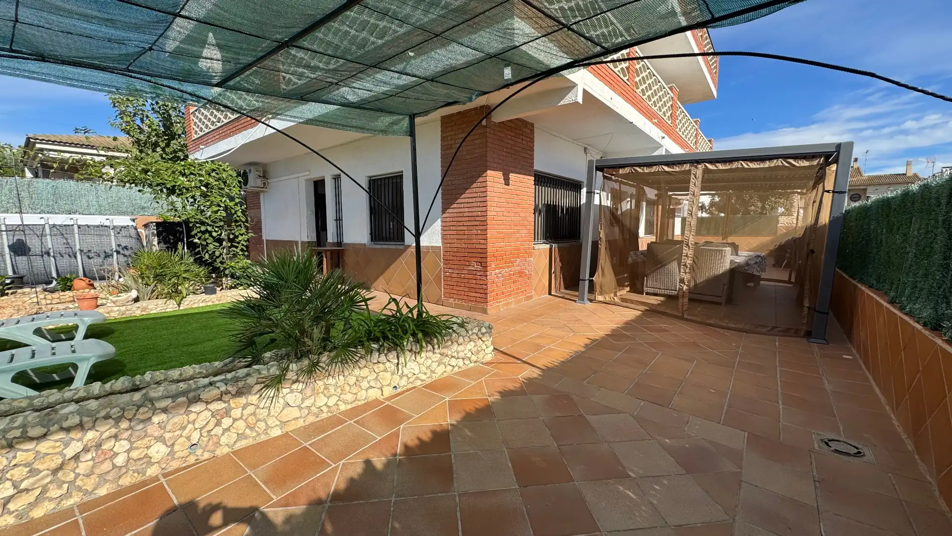 Garden of Houses for sale in Torredembarra  with Air Conditioner, Heating and Private garden