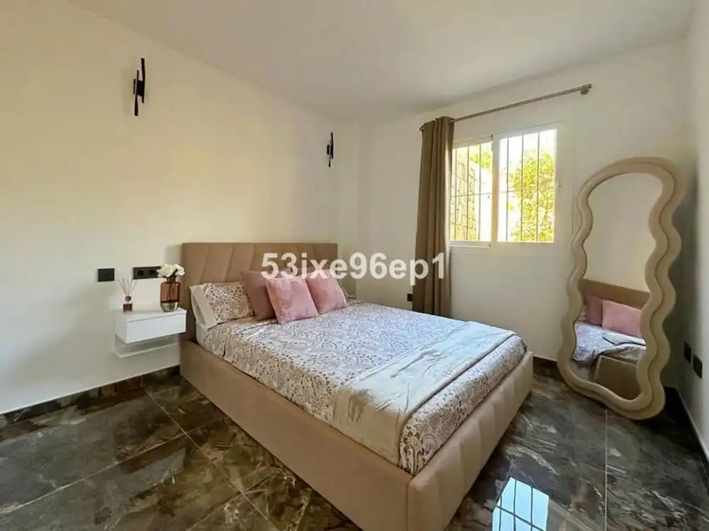 Habitación de Planta baja de alquiler en Marbella con Aire acondicionado, Terraza y Piscina